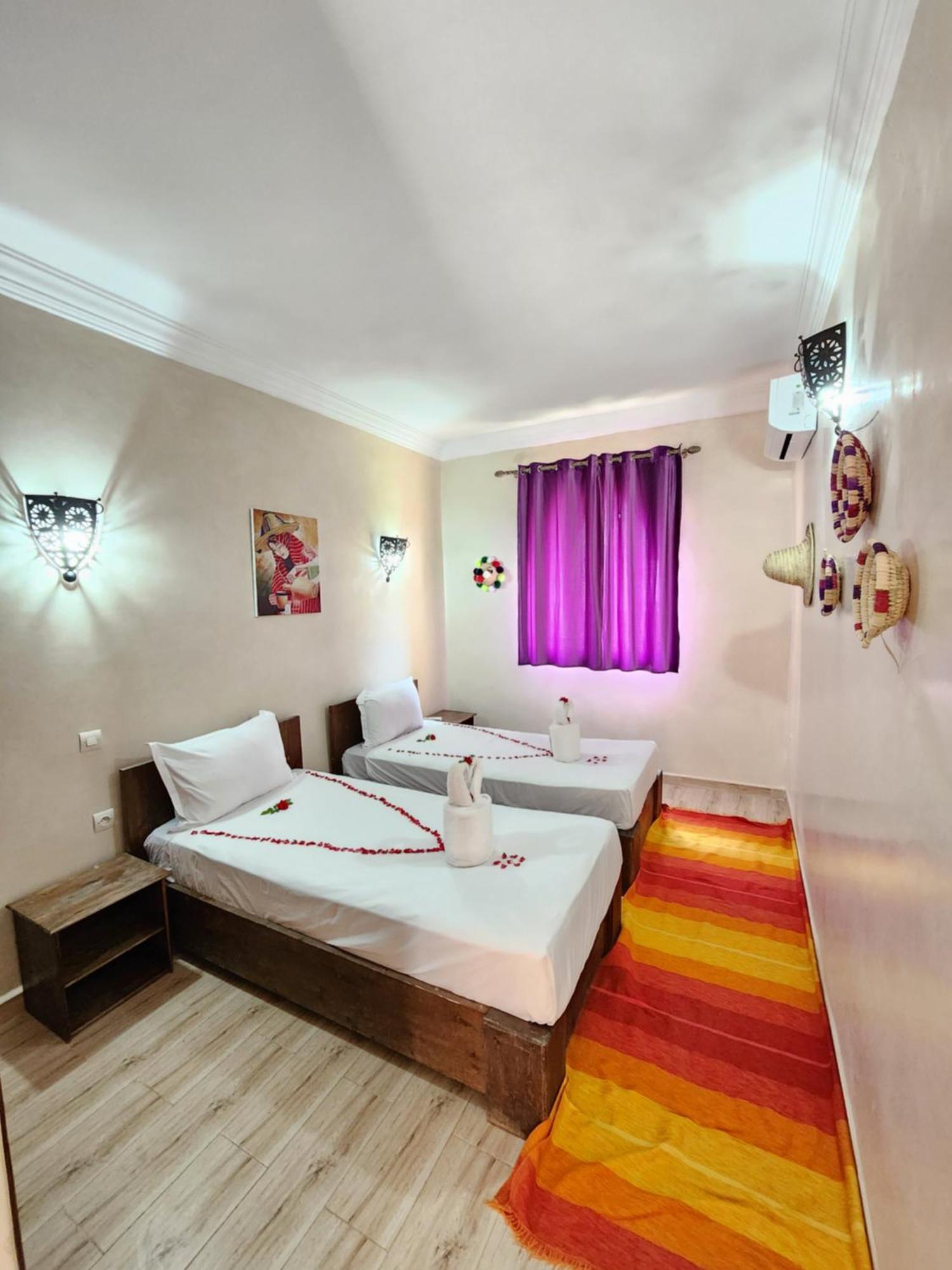 Bed and Breakfast Les Jardins D Amizmiz 6 Piscines Wawizelte Экстерьер фото