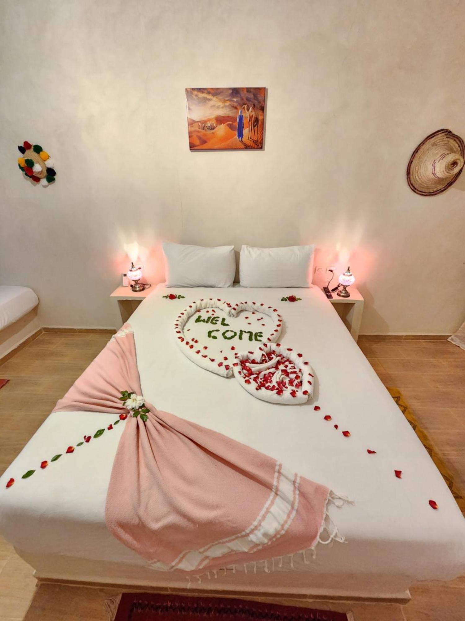 Bed and Breakfast Les Jardins D Amizmiz 6 Piscines Wawizelte Экстерьер фото